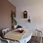 Mummola Kodikas Vintage-huoneisto Hämeenlinna