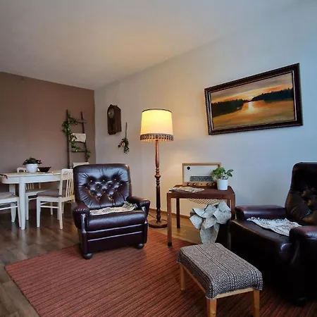 Mummola Kodikas Vintage-huoneisto