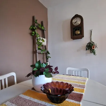 Mummola Kodikas Vintage-huoneisto アパート